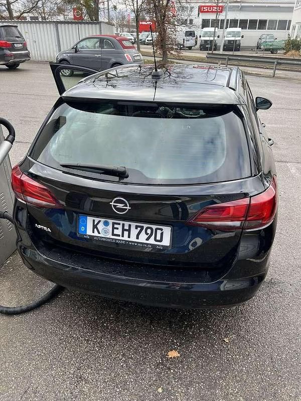 Gebraucht Opel Astra 122 PS (89 kW) 2021 Schwarz Kombi