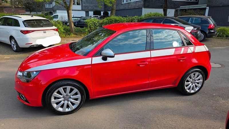 Gebraucht Audi A1 Sportback Ambition 122 PS (89 kW) 2013 Rot Kleinwagen