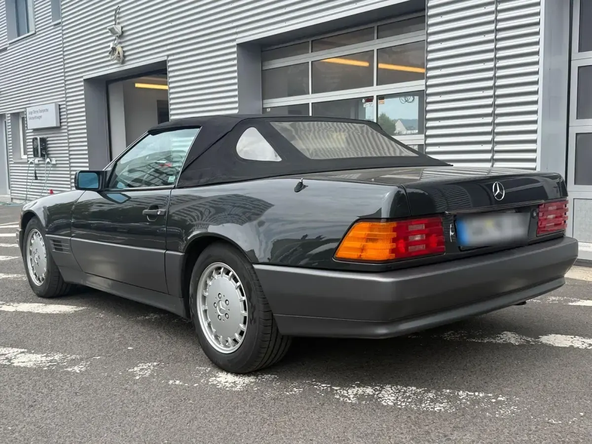 Gebraucht Mercedes SL300 190 PS (139 kW) 1990 Schwarz Cabrio