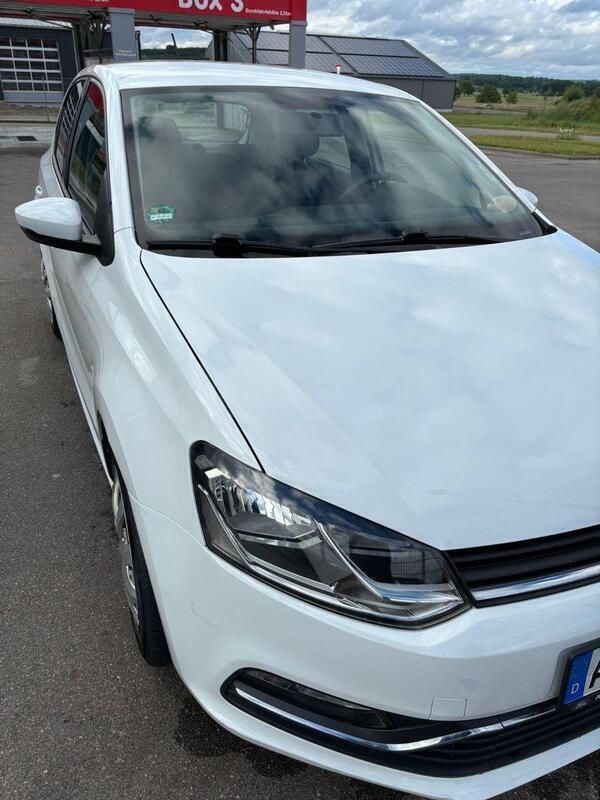 Weiß Gebraucht 2016 VW Polo Comfortline Kleinwagen | 9.190 € (Guter Preis) - Bild 1/4