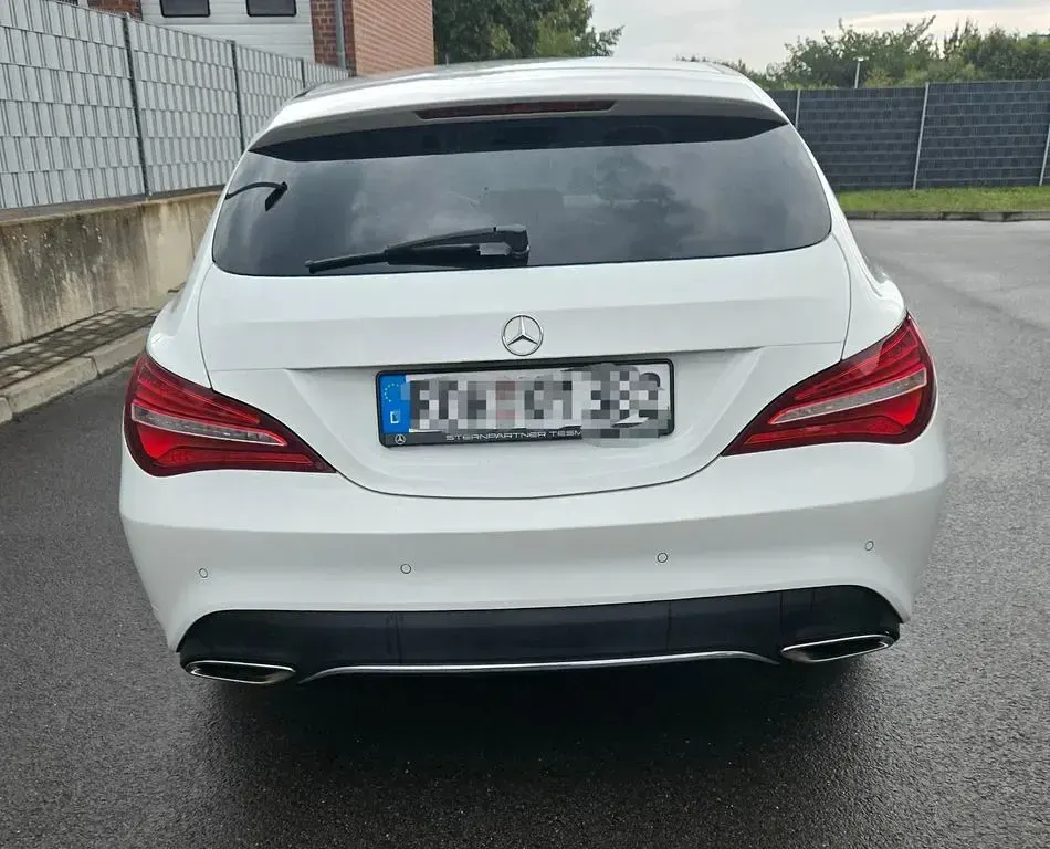Gebraucht Mercedes CLA180 Shooting Brake 122 PS (89 kW) 2019 Weiß Kombi