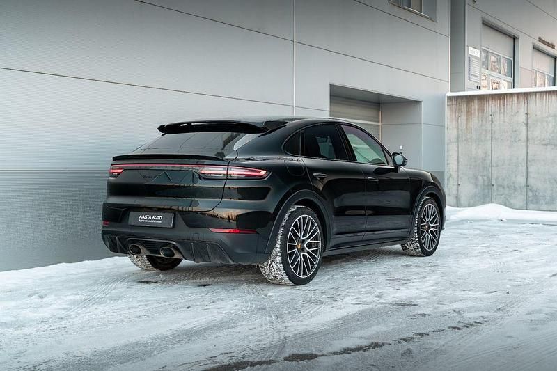 Gebraucht Porsche Cayenne Turbo GT 640 PS (470 kW) 2023 Schwarz SUV