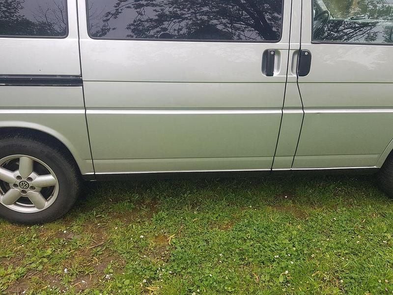 Gebraucht VW Multivan 151 PS (111 kW) 2000 Silber Van / Kleinbus