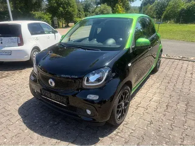 Gebraucht Smart ForFour Electric Drive Passion 60 kW (82 PS) 2018 Schwarz grün Kleinwagen