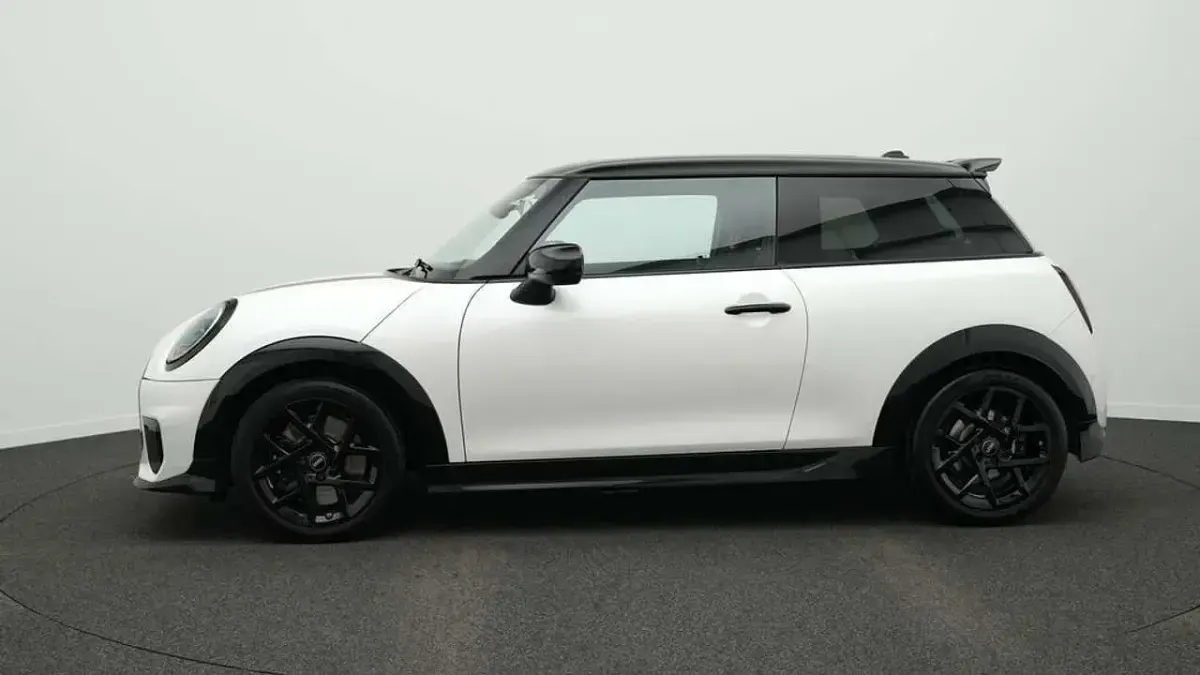 Używany Mini John Cooper Works 204 KM (150 kW) 2025 Biały Hatchback