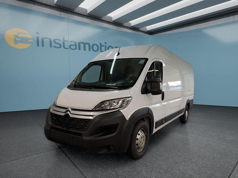 Weiß Gebraucht 2024 Citroën Jumper Van / Kleinbus | 26.449 € (Fairer Preis) - Bild 1/4