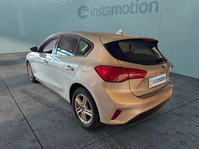 Gebraucht Ford Focus Cool & Connect 125 PS (91 kW) 2021 Silber