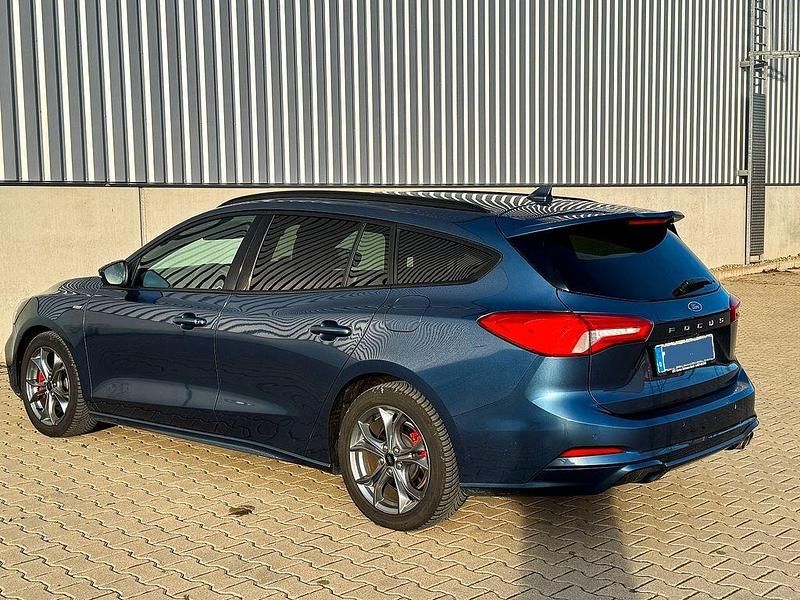 Gebraucht Ford Focus ST-Line X 150 PS (110 kW) 2020 Blau Limousine