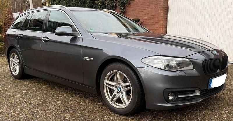 Gebraucht BMW 525 Sport Line 218 PS (160 kW) 2016 Grau Kombi
