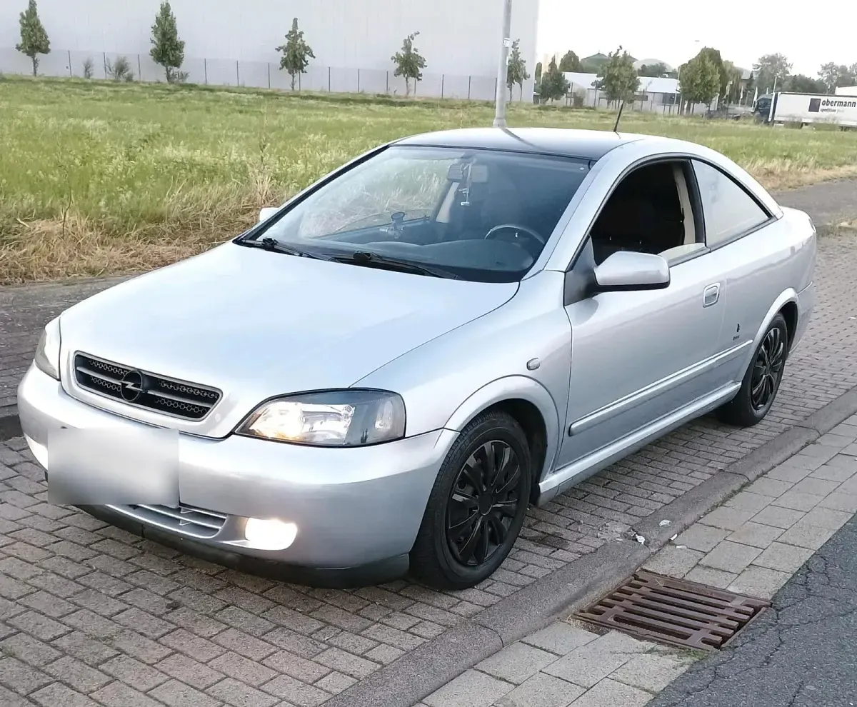 Gebraucht Opel Astra 125 PS (91 kW) 2001 Silber Coupé