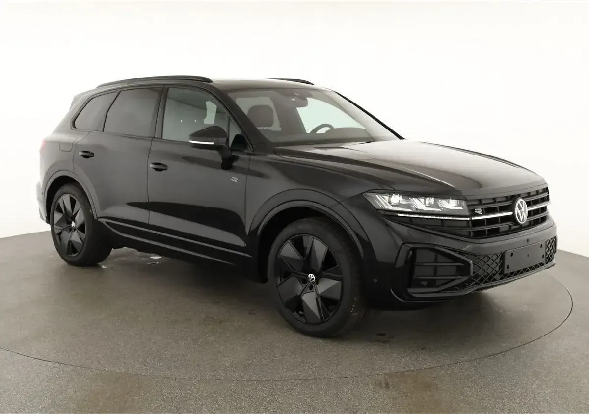 Neu VW Touareg Black Edition 286 PS (210 kW) 2026 Grenadillschwarz metallic SUV
