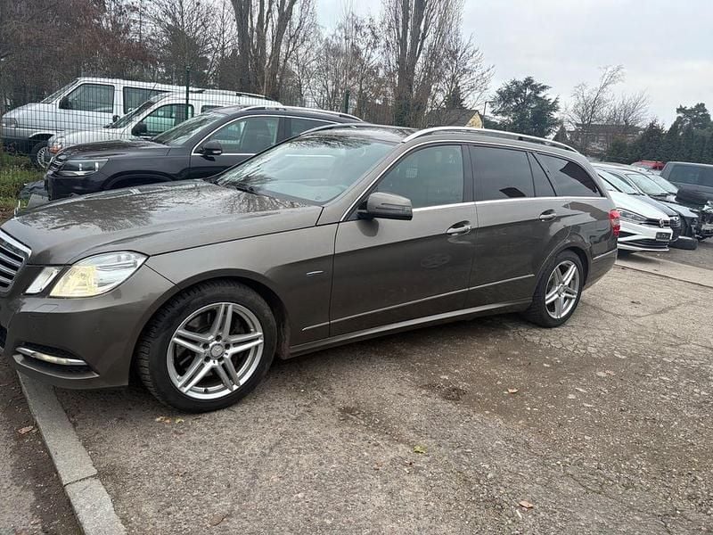 Gebraucht Mercedes E350 231 PS (169 kW) 2010 Braun Kombi