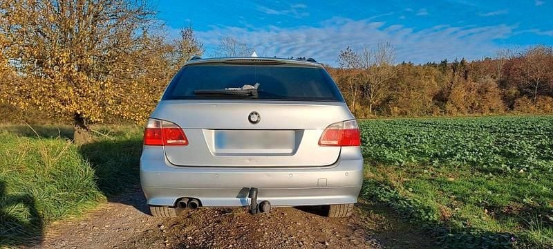 Gebraucht BMW 525 192 PS (141 kW) 2005 Silber Kombi