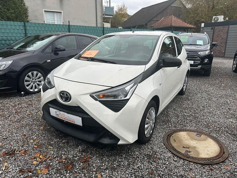 Gebraucht Toyota Aygo 72 PS (52 kW) 2020 Weiß Kleinwagen