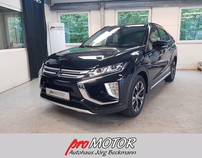 Schwarz Gebraucht 2018 Mitsubishi Eclipse Cross Edition SUV | 16.666 € (Fairer Preis) - Bild 1/4
