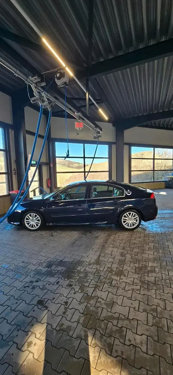 Gebraucht Renault Laguna III 180 PS (132 kW) 2008 Blau Limousine