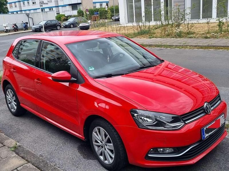 Rot Gebraucht 2016 VW Polo Comfortline Limousine | 7.099 € (Guter Preis) - Bild 1/4