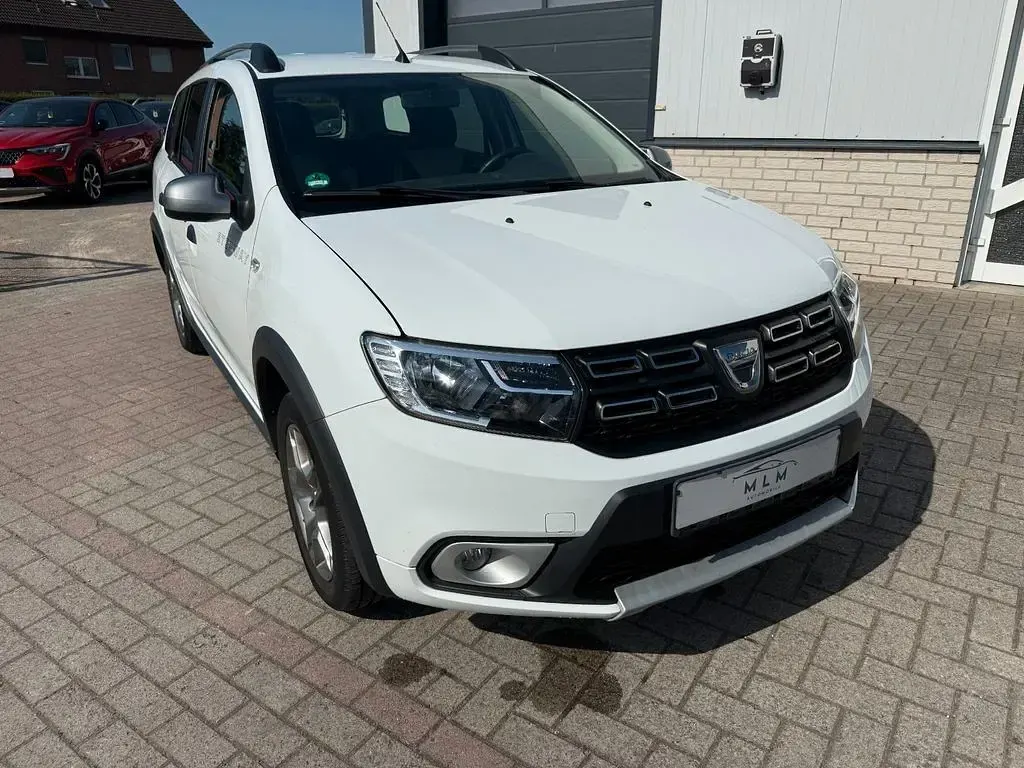 Gebraucht Dacia Logan MCV Stepway 101 PS (74 kW) 2020 Weiß Kombi