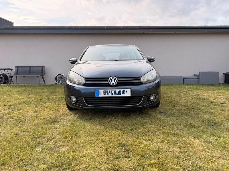 Gebraucht VW Golf VII Highline 140 PS (102 kW) 2012 Blau Limousine