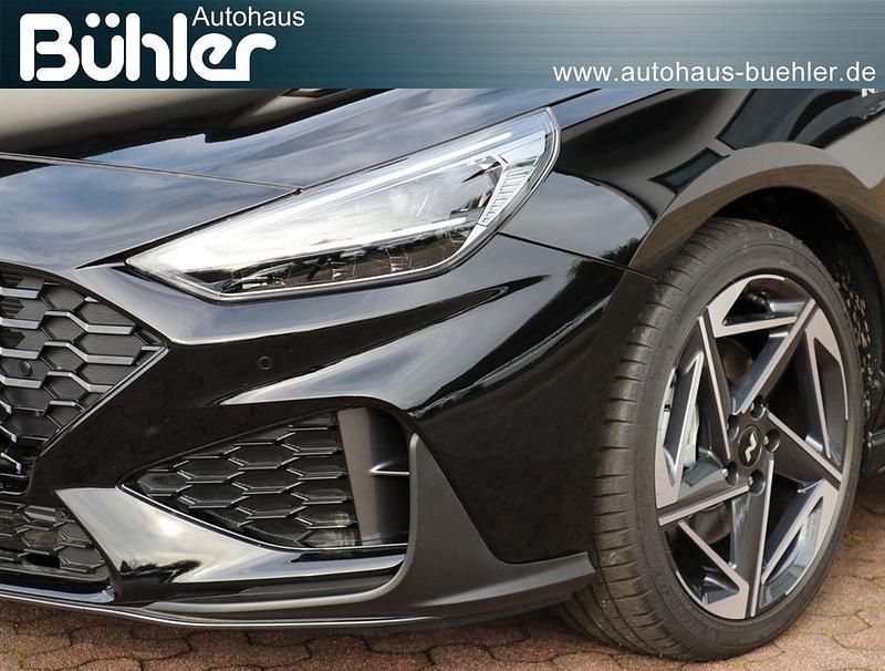 Neu Hyundai i30 Limited 140 PS (102 kW) 2025 Abyss black mineraleffekt Limousine