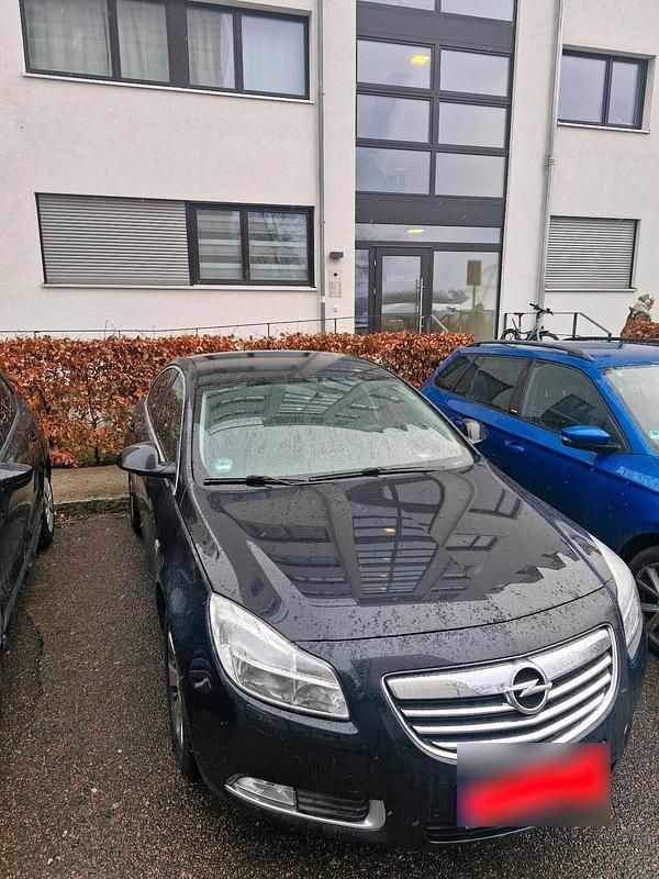 Gebraucht Opel Insignia 130 PS (95 kW) 2012 Schwarz Limousine