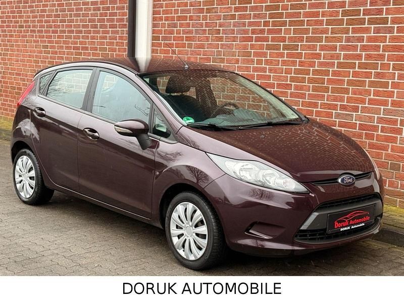 Gebraucht Ford Fiesta 60 PS (44 kW) 2011 Violet Kleinwagen