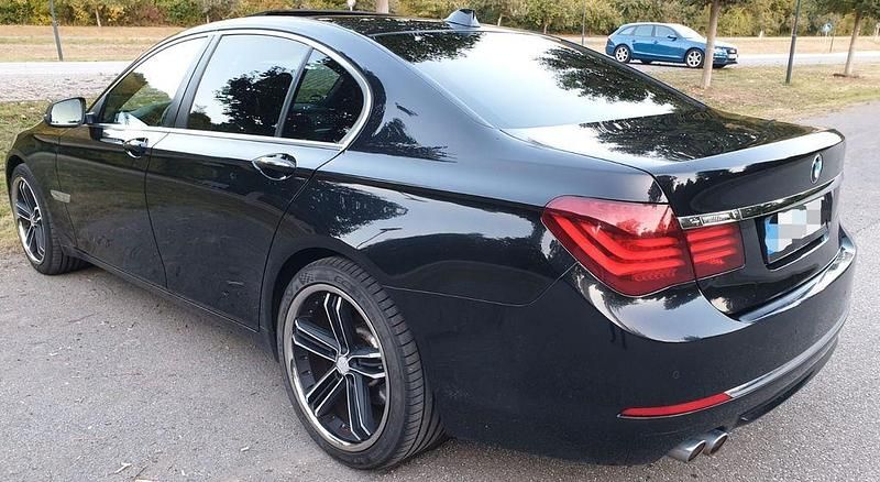 Gebraucht BMW 730 258 PS (189 kW) 2013 Schwarz Limousine