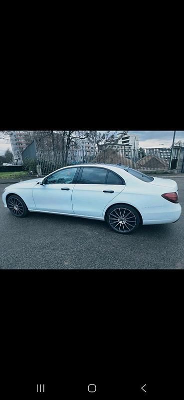 Gebraucht Mercedes E200 150 PS (110 kW) 2018 Weiß Limousine