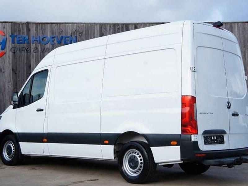 Second-hand Mercedes Sprinter 143 CP (105 kW) 2020 Alb Van