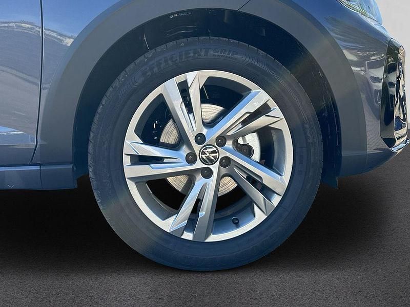 Gebraucht VW Taigo R-line 150 PS (110 kW) 2025 Grau SUV