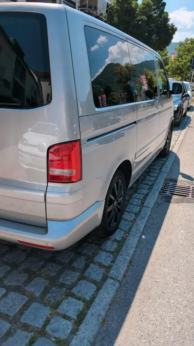 Gebraucht VW Multivan 180 PS (132 kW) 2015 Beige Van / Kleinbus