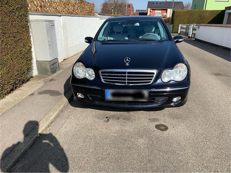 Gebraucht Mercedes C180 143 PS (105 kW) 2005 Schwarz Limousine