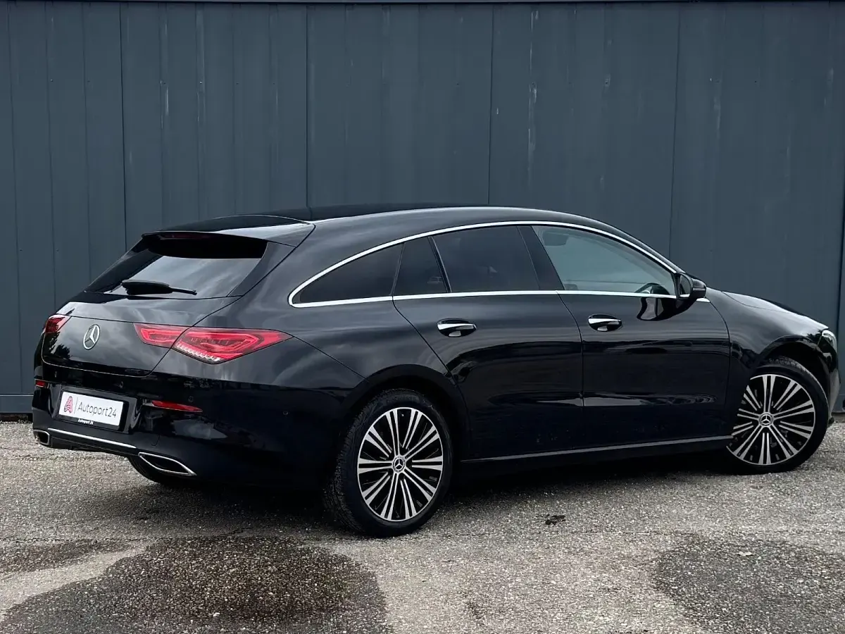 Gebraucht Mercedes CLA220 Shooting Brake 190 PS (139 kW) 2023 Schwarz Kombi