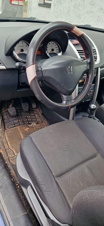 Gebraucht Peugeot 207 95 PS (69 kW) 2021 Blau Limousine