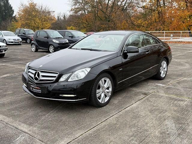Schwarz Gebraucht 2011 Mercedes E350 Coupé | 13.990 € (Fairer Preis) - Bild 1/4