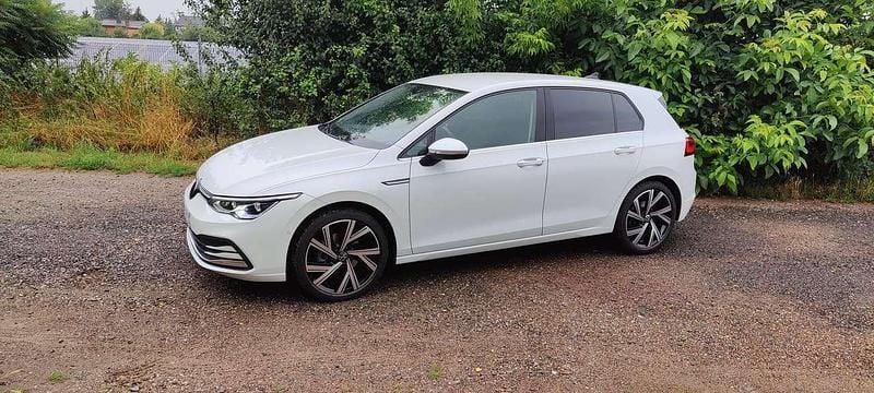Gebraucht VW Golf VIII Style 150 PS (110 kW) 2023 Weiß Limousine