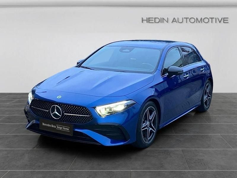 Gebraucht Mercedes A200 AMG 163 PS (119 kW) 2025 Blau Limousine