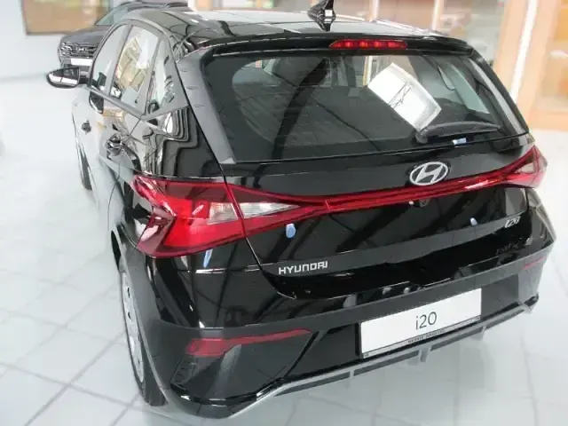 Neu Hyundai i20 Select 101 PS (74 kW) 2025 Schwarz Kleinwagen