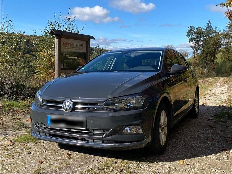 Grau Gebraucht 2019 VW Polo Highline Kleinwagen | 13.500 € (Fairer Preis) - Bild 1/4