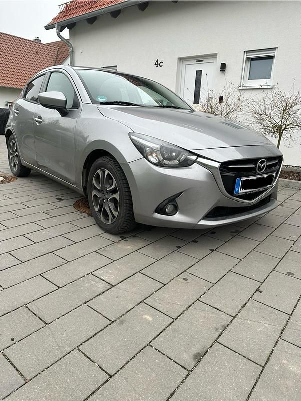 Silber Gebraucht 2015 Mazda 2 Sports-Line Kleinwagen | 8.500 € (Etwas zu teuer) - Bild 1/4