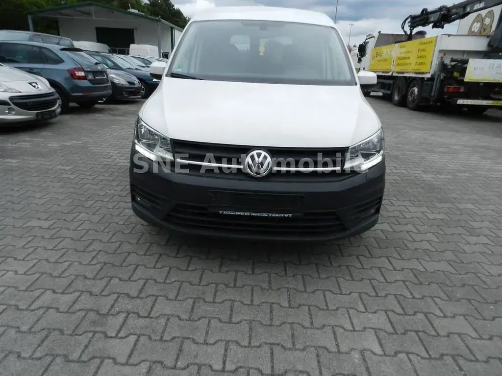 Gebraucht VW Caddy Trendline 102 PS (75 kW) 2019 Weiß Van / Kleinbus