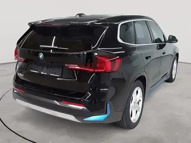 Gebraucht BMW iX1 xLine 230 kW (313 PS) 2023 Schwarz SUV