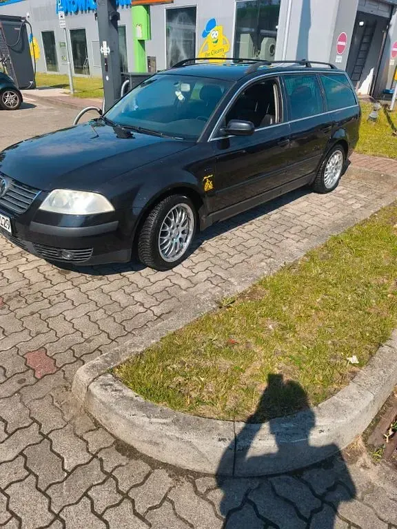 Gebraucht VW Passat Highline 131 PS (96 kW) 2003 Schwarz Kombi