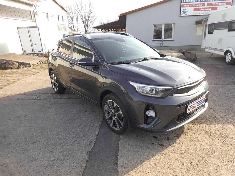 Gebraucht Kia Stonic Spirit 120 PS (88 kW) 2017 Grau SUV