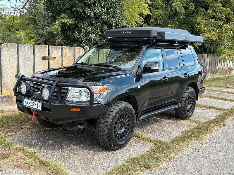 Schwarz Gebraucht 2014 Toyota Land Cruiser SUV | 57.196 € - Bild 1/4