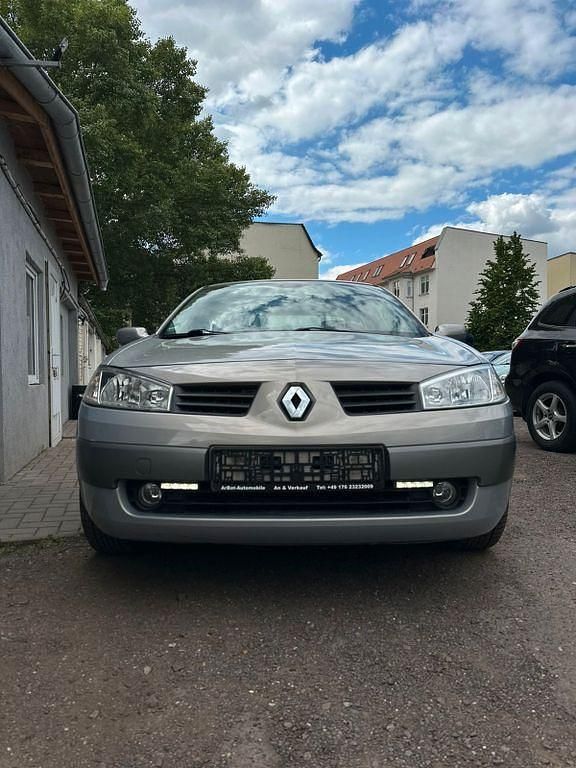 Gebraucht Renault Mégane II Dynamique 113 PS (83 kW) 2005 Gold Limousine