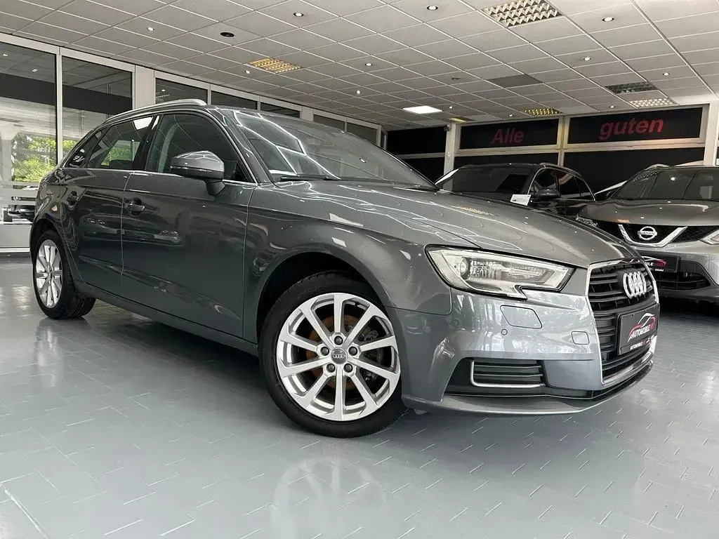 Gebraucht Audi A3 Design 150 PS (110 kW) 2018 Grau Limousine