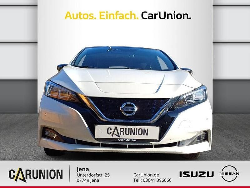 Gebraucht Nissan Leaf N-Connecta 89 kW (122 PS) 2018 Black/white (m) Kleinwagen