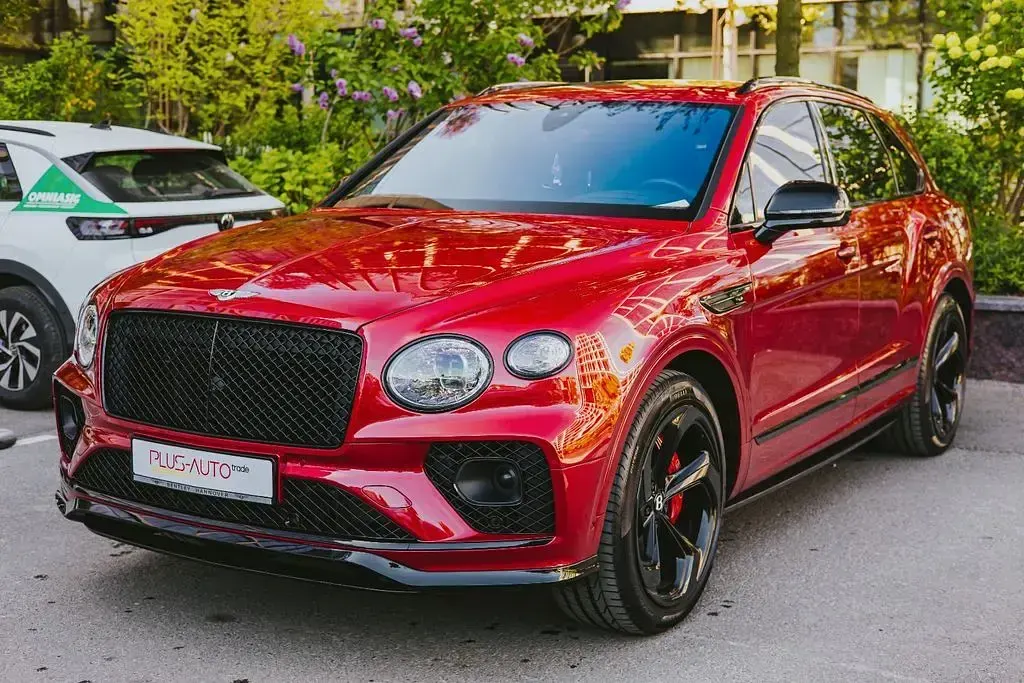 Gebraucht Bentley Bentayga 340 PS (250 kW) 2023 Rot SUV
