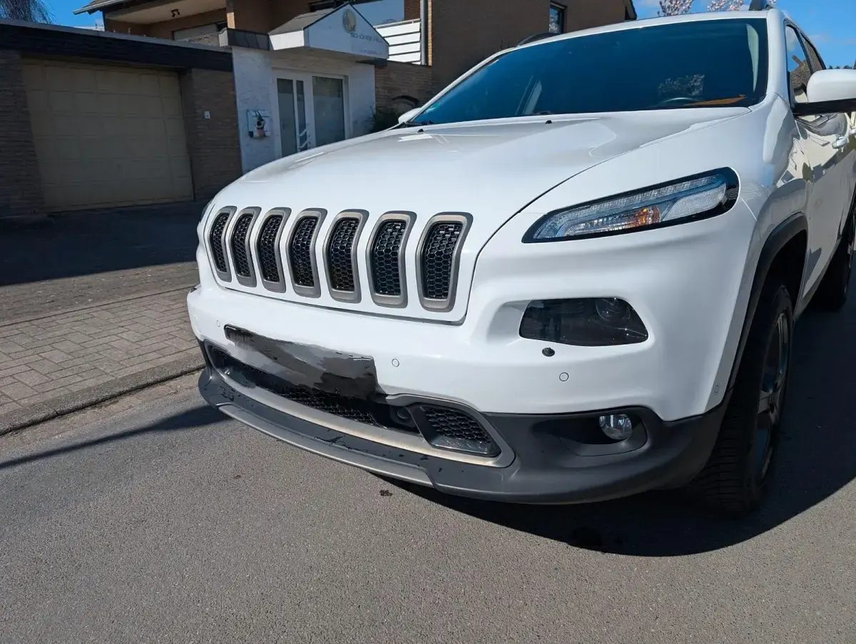Käytetty Jeep Cherokee 200 HP (147 kW) 2016 Valkoinen Katumaasturi